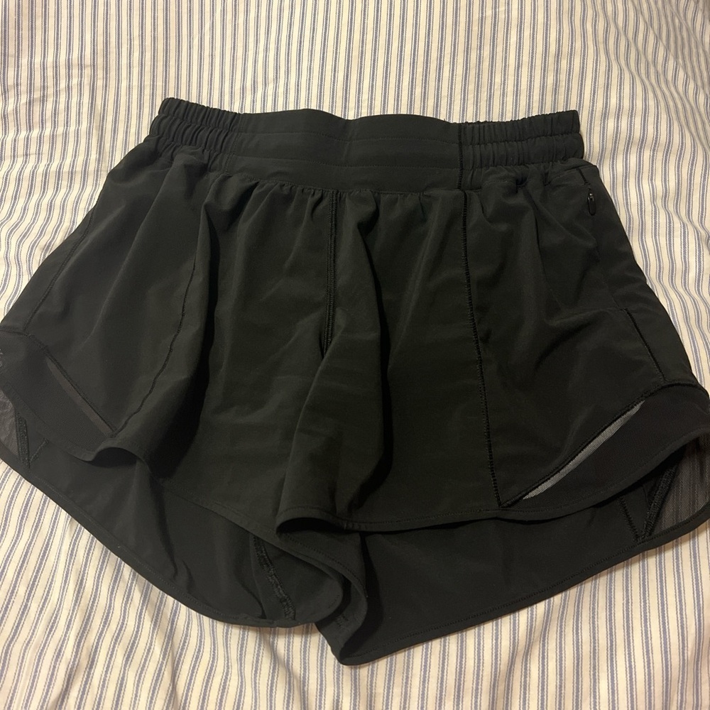 Black lululemon hotty hot shorts
